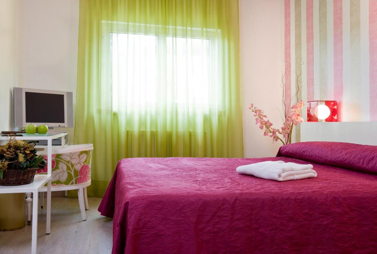 El Milano Real Hotel Hoyos del Espino Cameră foto